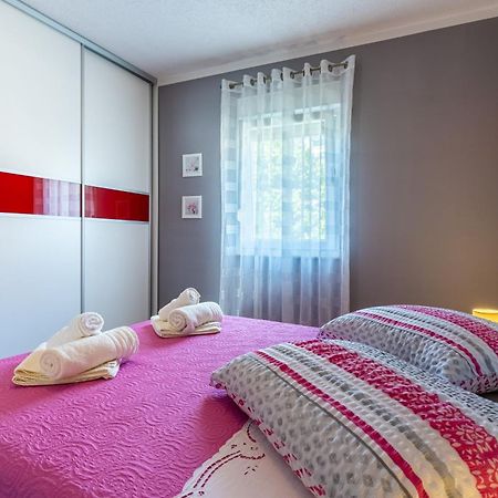 Apartman Laura Cres Exterior foto